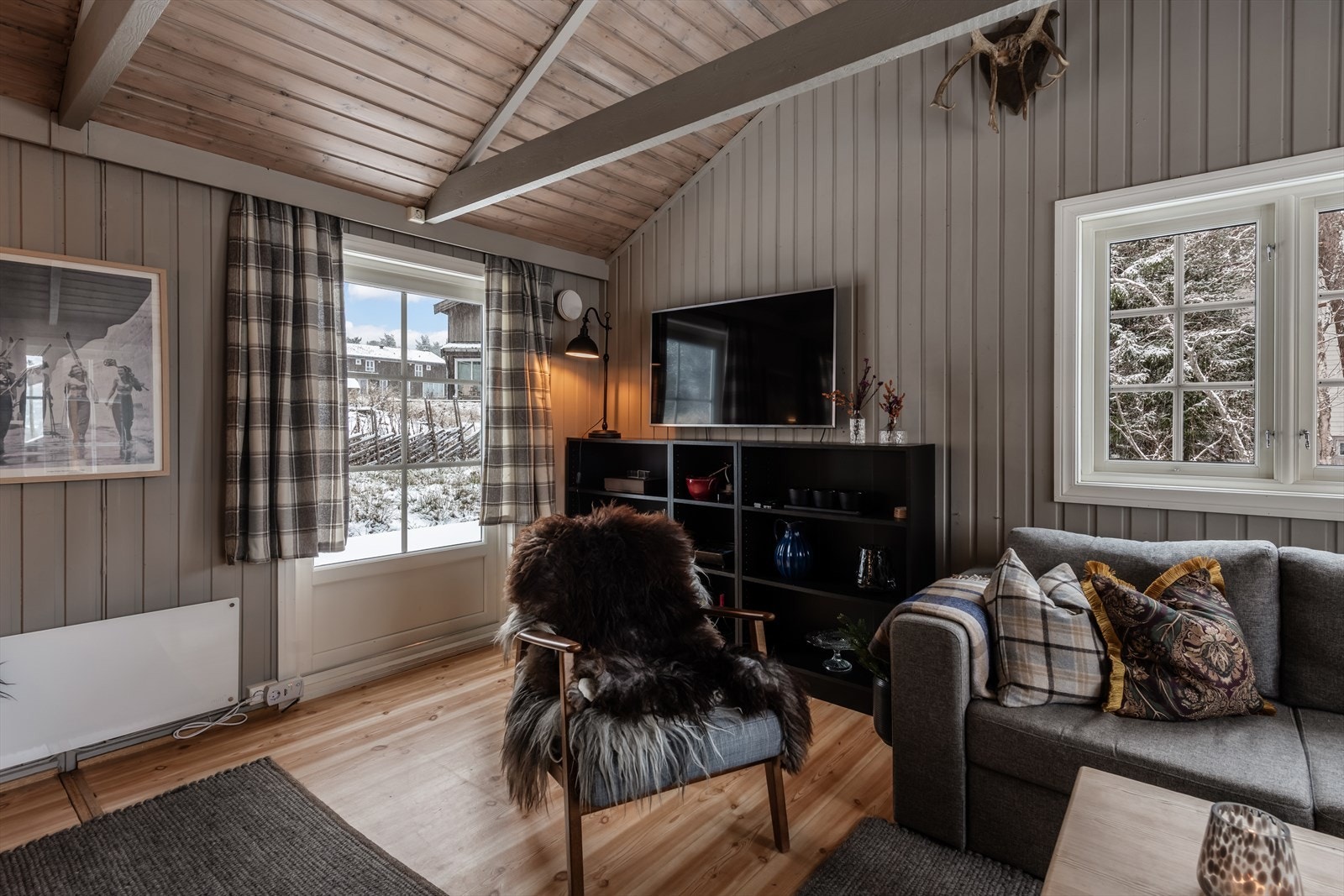 Dør ut til terrasse. Galleribilde