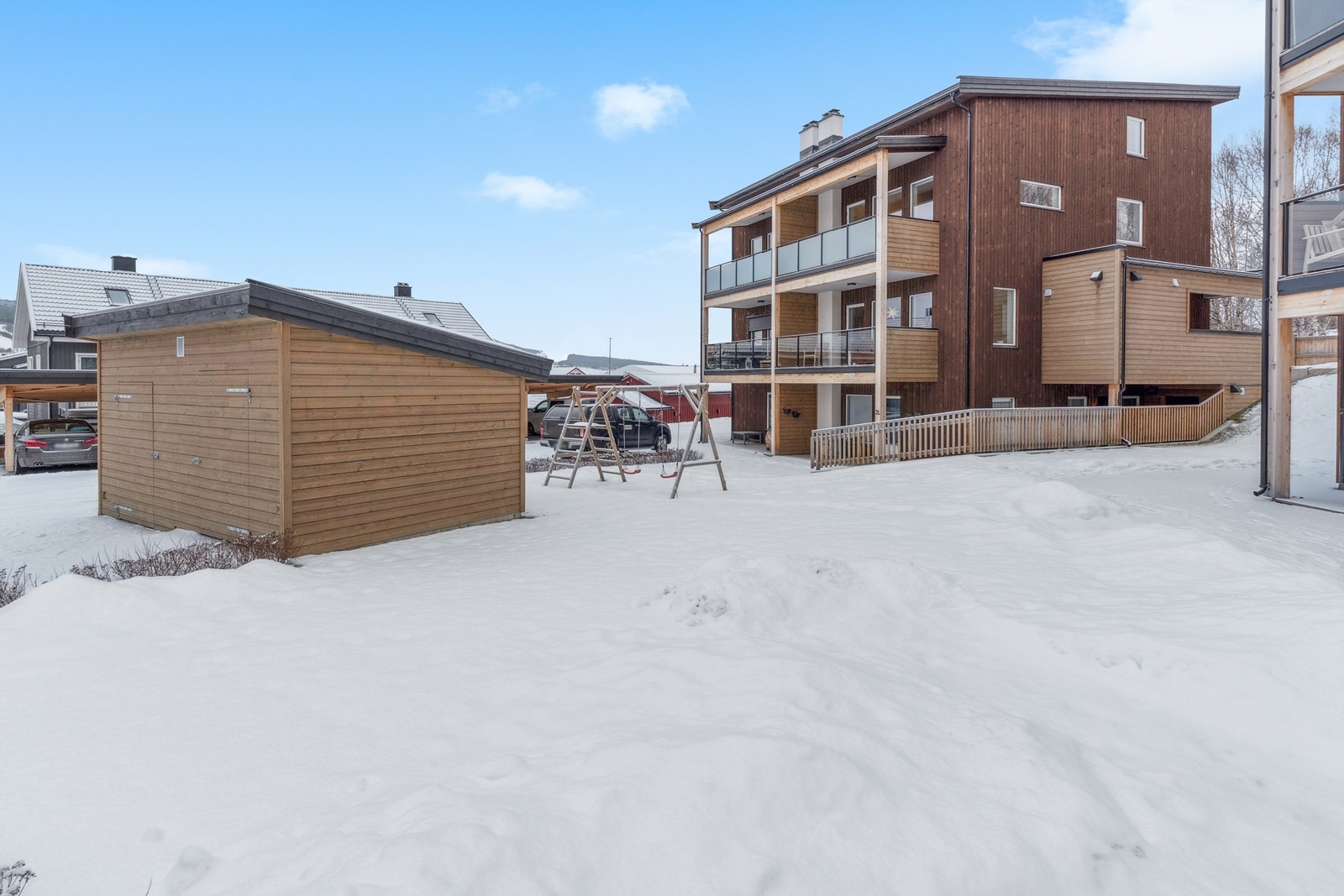 Leiligheten har en sentral og attraktiv beliggenhet i sentrumskjernen på Tynset. Galleribilde