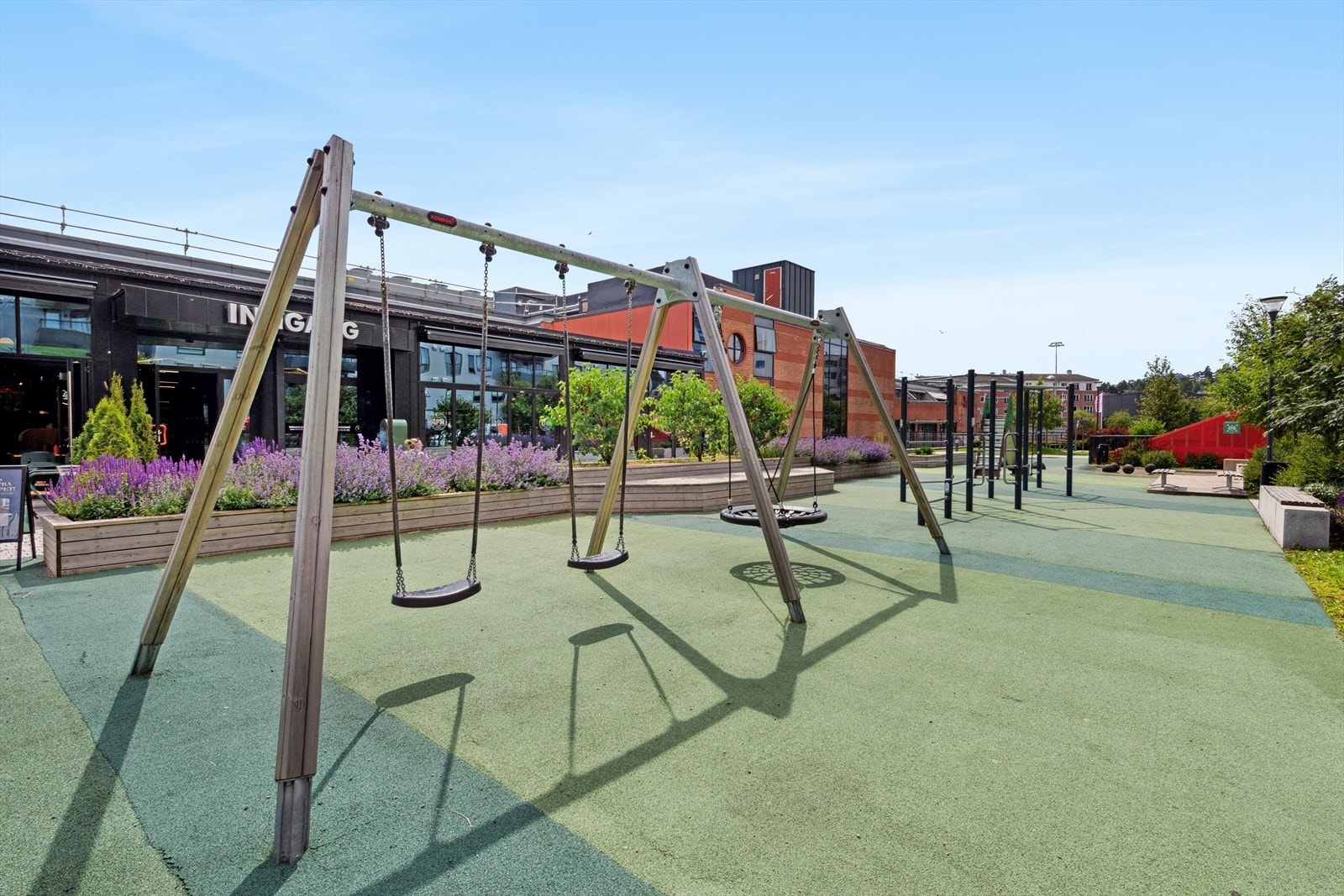 Området er tilpasset både barnefamilier og eldre som ønsker en enkel hverdag. Galleribilde