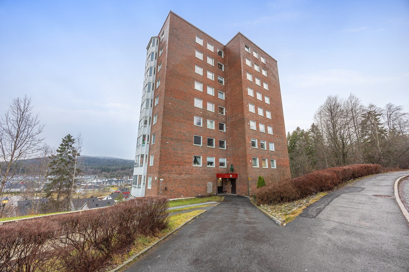 Attraktiv beliggenhet i kort avstand til skole, barnehage, kollektiv og dagligvarehandel Galleribilde