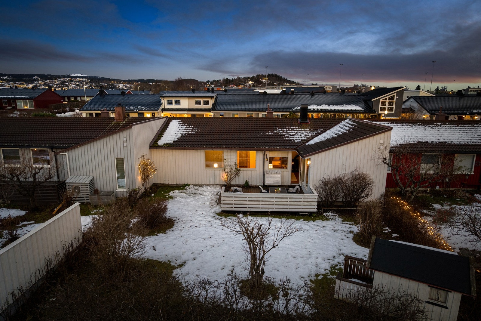 Velkommen til Solvangen 3, presentert av EiendomsMegler 1 ved Christian Furuhaug Aa. Galleribilde