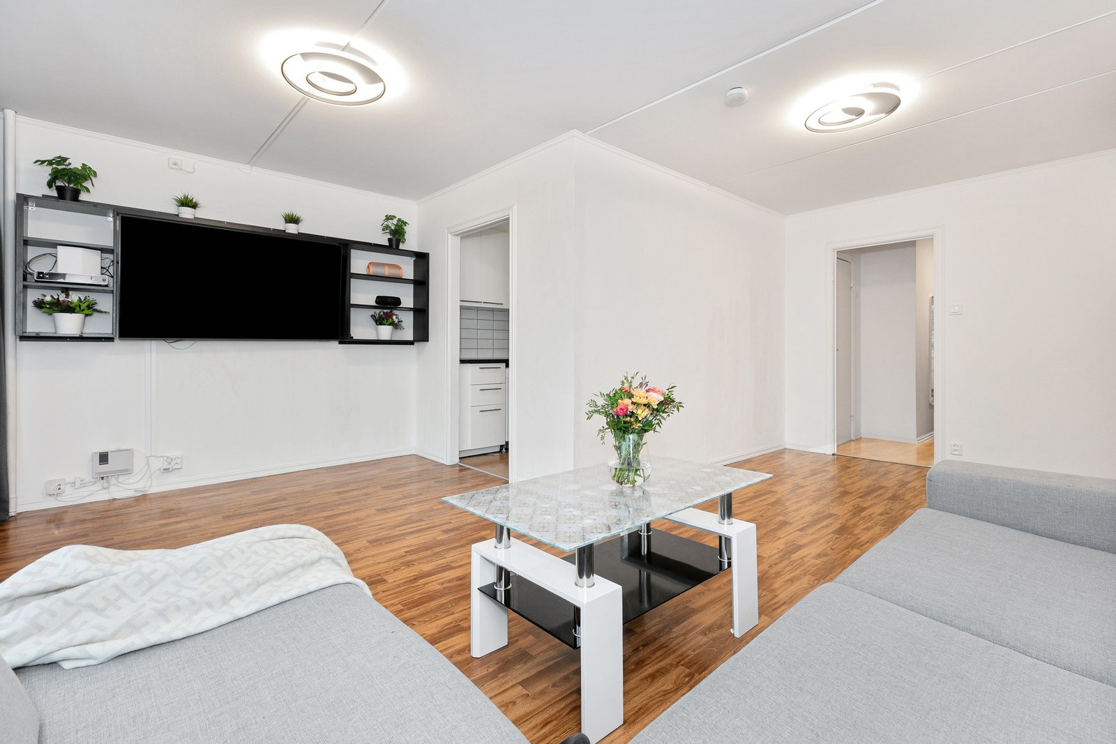 Åpen og fleksibel planløsning som gjør det enkelt å tilpasse møbler etter behov. Galleribilde