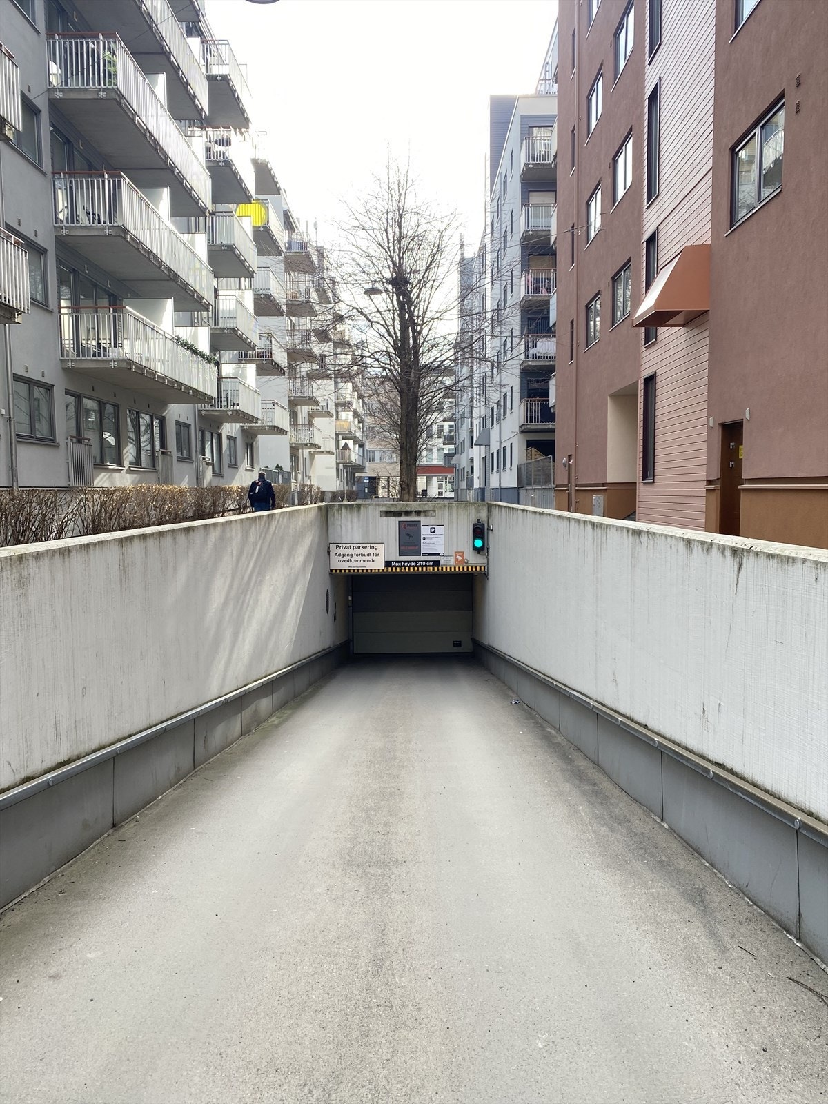 Inn- og utkjøringen fra Rubina Ranas gate/Mandalls gate gir deg raskest ankomst til parkeringsplassen. Galleribilde