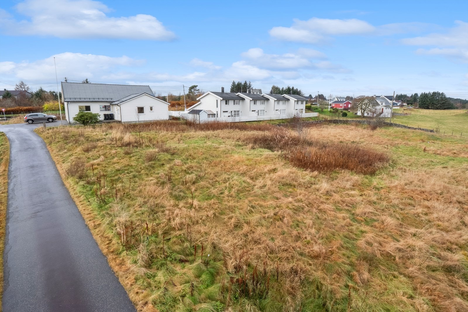 Flat og romslig tomt med lett adkomst på 1954 kvm Galleribilde