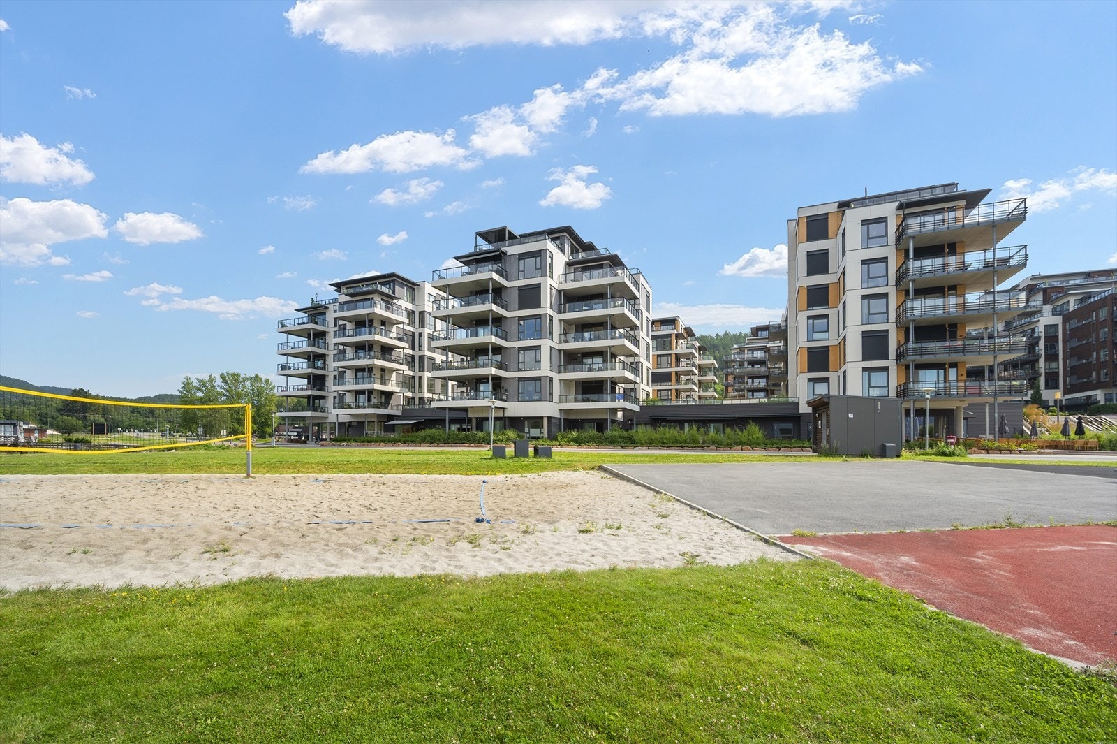 Området er det av Sandes meste populære og moderne boligområder, med nærhet til det beste Sande har å tilby. Galleribilde