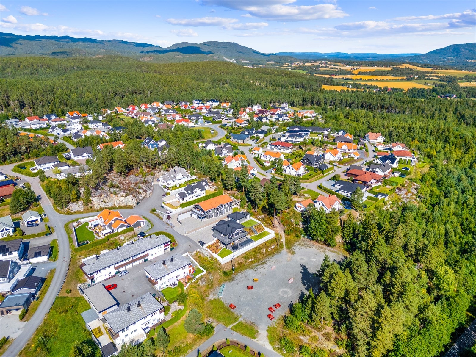 Ormåsen er et tettsted i Vestfossen, som er i sterk vekst og har blitt et ettertraktet boligområde. Galleribilde