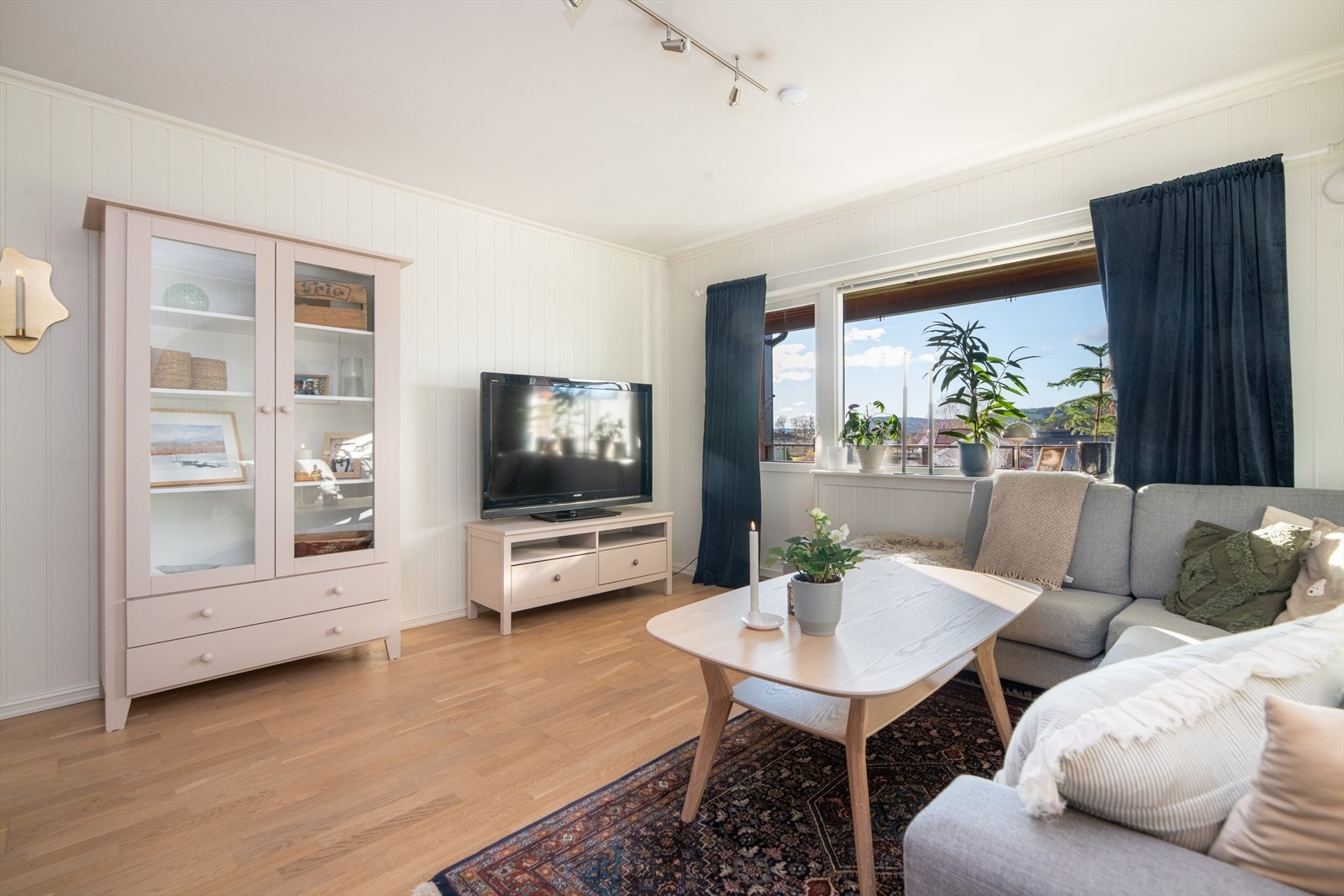 I henhold til opplysninger fra forretningsfører er tv og internett inkludert i felleskostnadene. Galleribilde