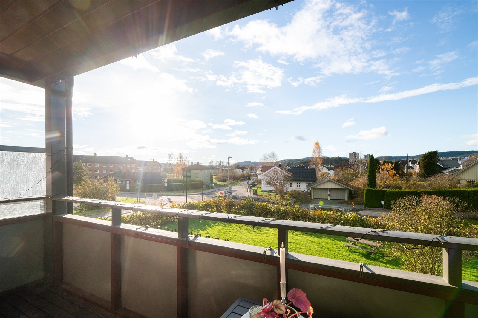 Boligen har fin utsikt over nærområdet. Galleribilde