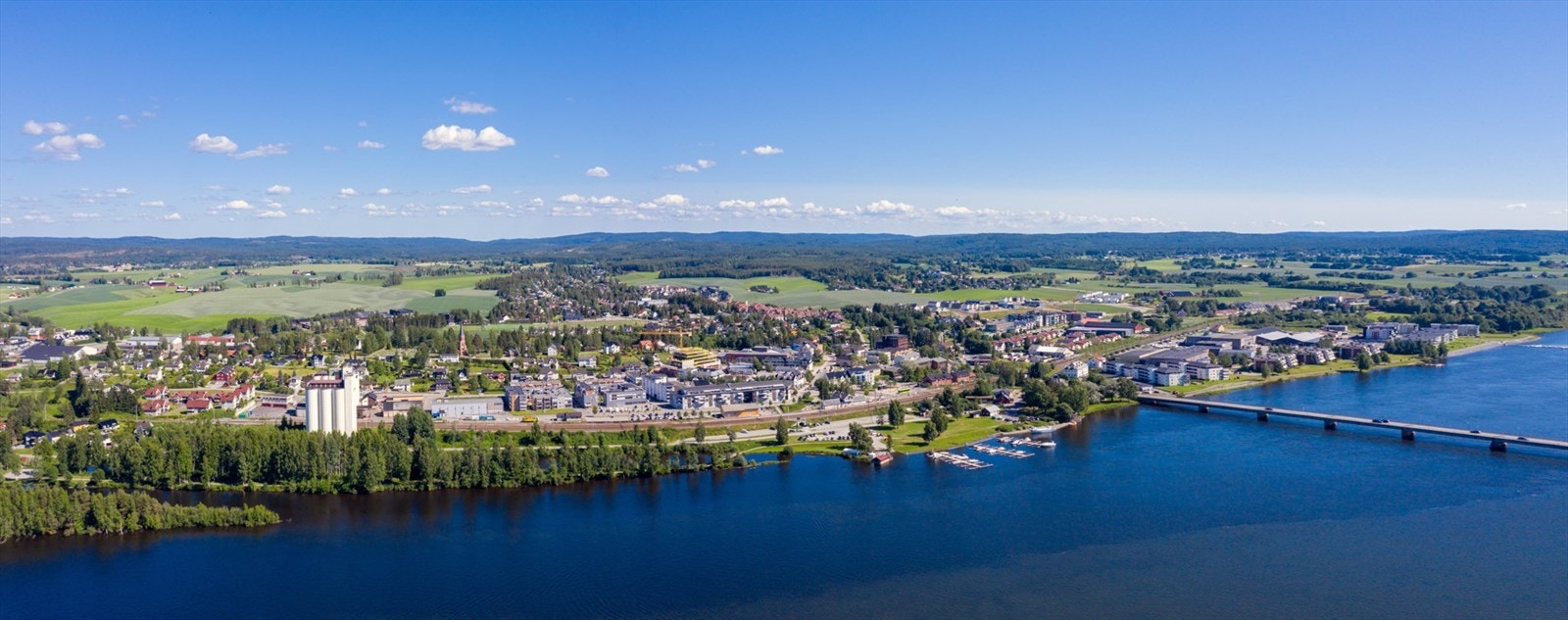 Velkommen til hyggelige Årnes - et av mange trivelige tettsteder langs vakre Glomma. Galleribilde