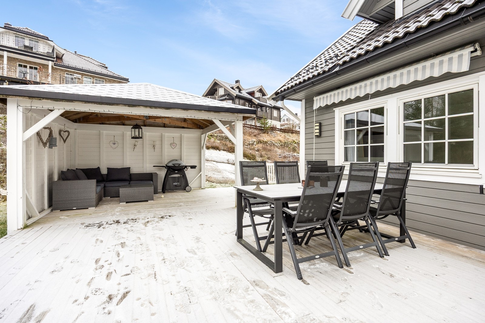 Her kan utelivet nytes til det fulle, selv om det er litt ruskevær i sommerhalvåret og du kan trekke under tak. Galleribilde