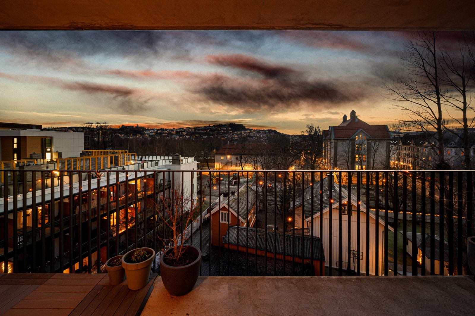 Leilighetens fine utsikt endrer seg med årstidene. Galleribilde