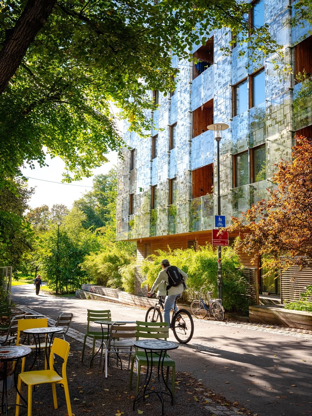 Leiligheten har svært sentral beliggenhet for offentlig kommunikasjon og du kommer deg enkelt rundt om i byen. Galleribilde