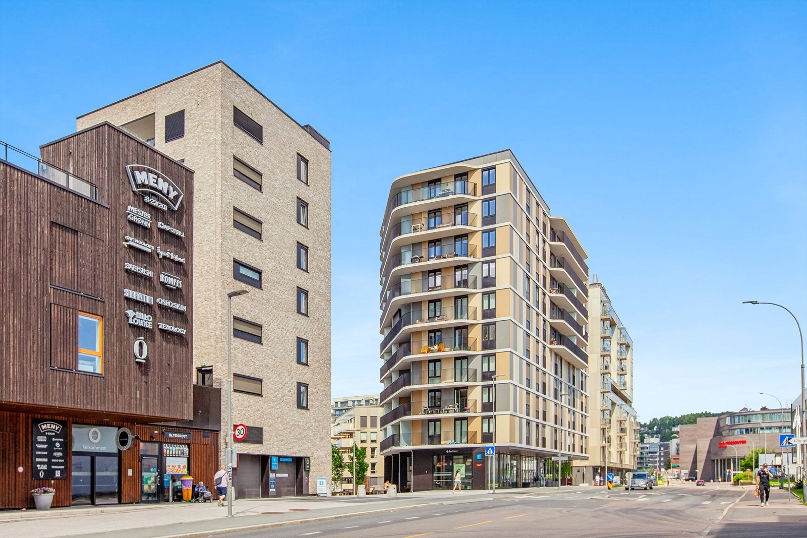 Et levende bydelstorg på Lillo Gård, og ikke minst Storo Storsenter som byr på alt du trenger i umiddelbar nærhet Galleribilde