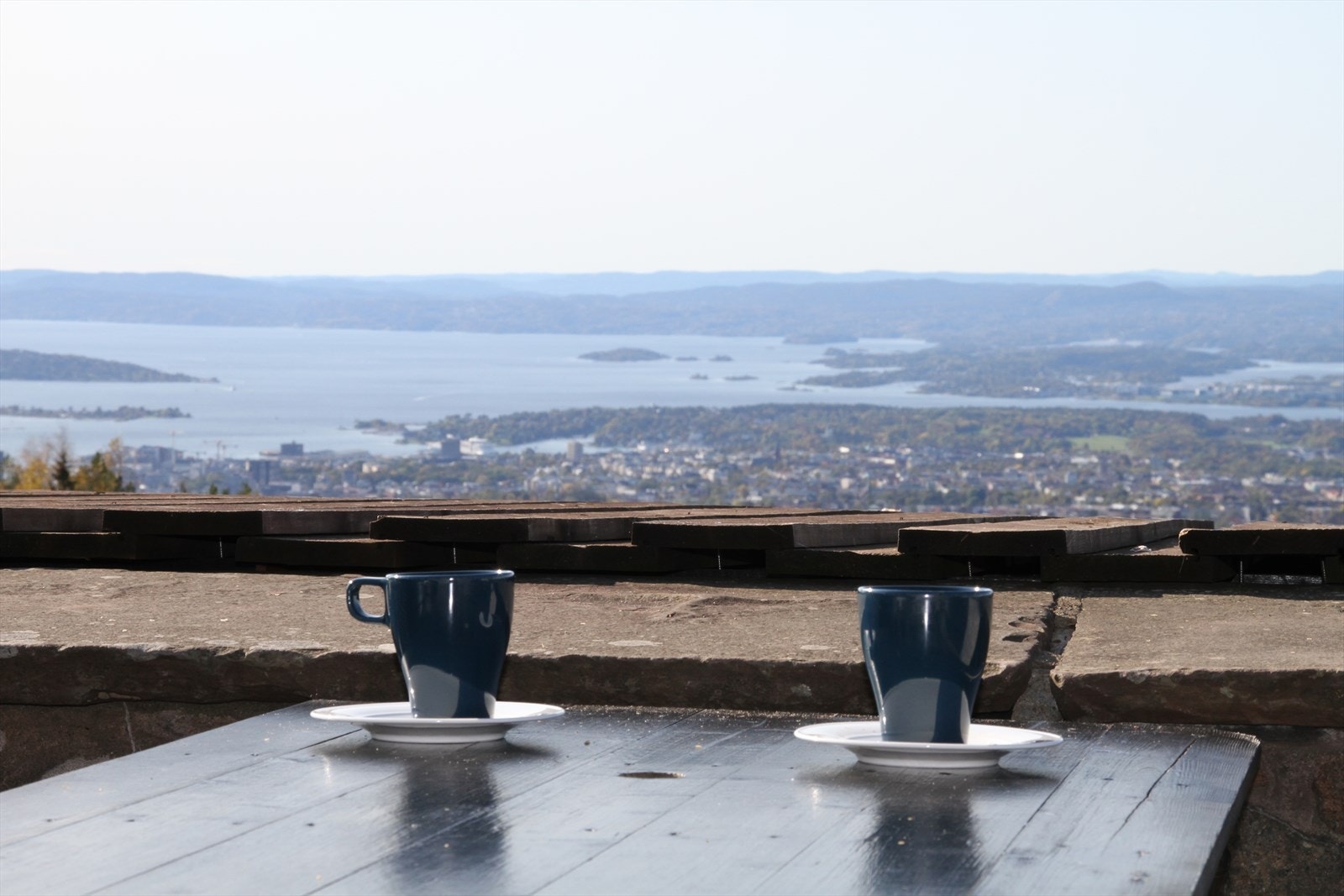 På toppen av Grefsenkleiva ligger populære Grefsenkollen restaurant, en perfekt plass for å nyte utsikten, dagsutflukter, konserter og andre trivelige begivenheter Galleribilde