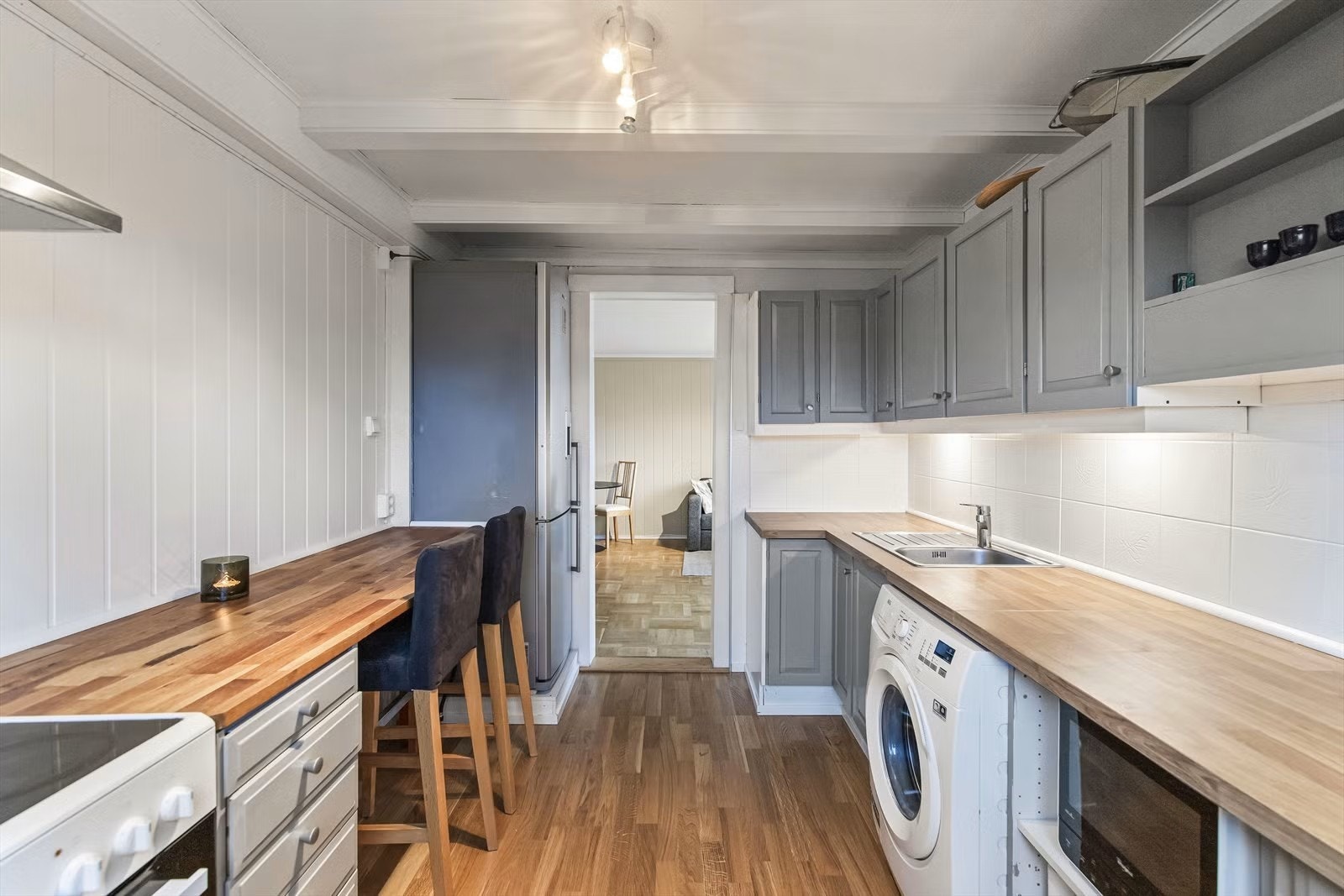 Kjøkken mot stue, 2. etasje Galleribilde