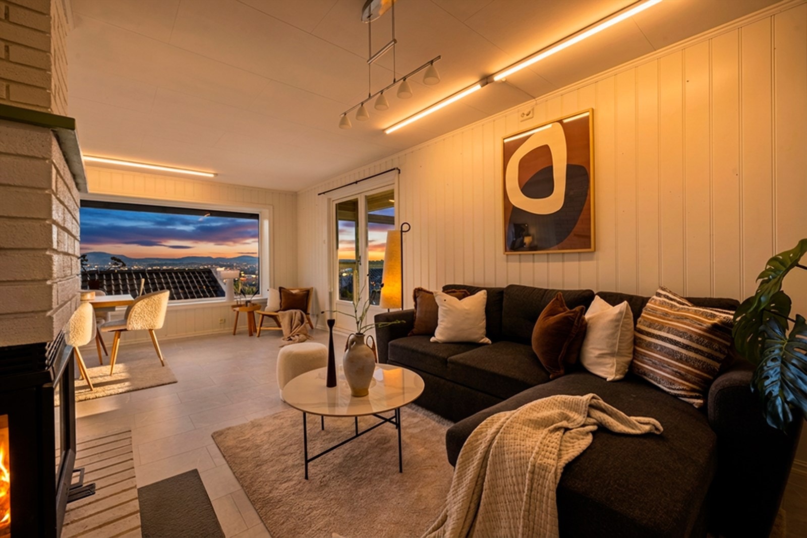 Kveldsstemning i stuen Galleribilde