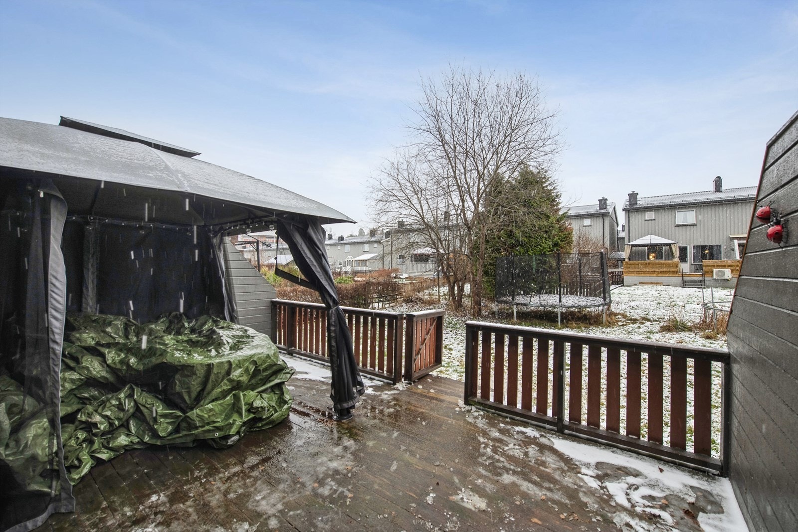 Stor terrasse bygget i 2018 Galleribilde