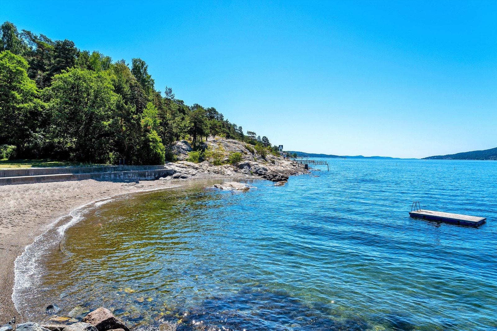 Drøbak sentrum byr på flere strender og badeplasser, som den populære Badeparken. Galleribilde