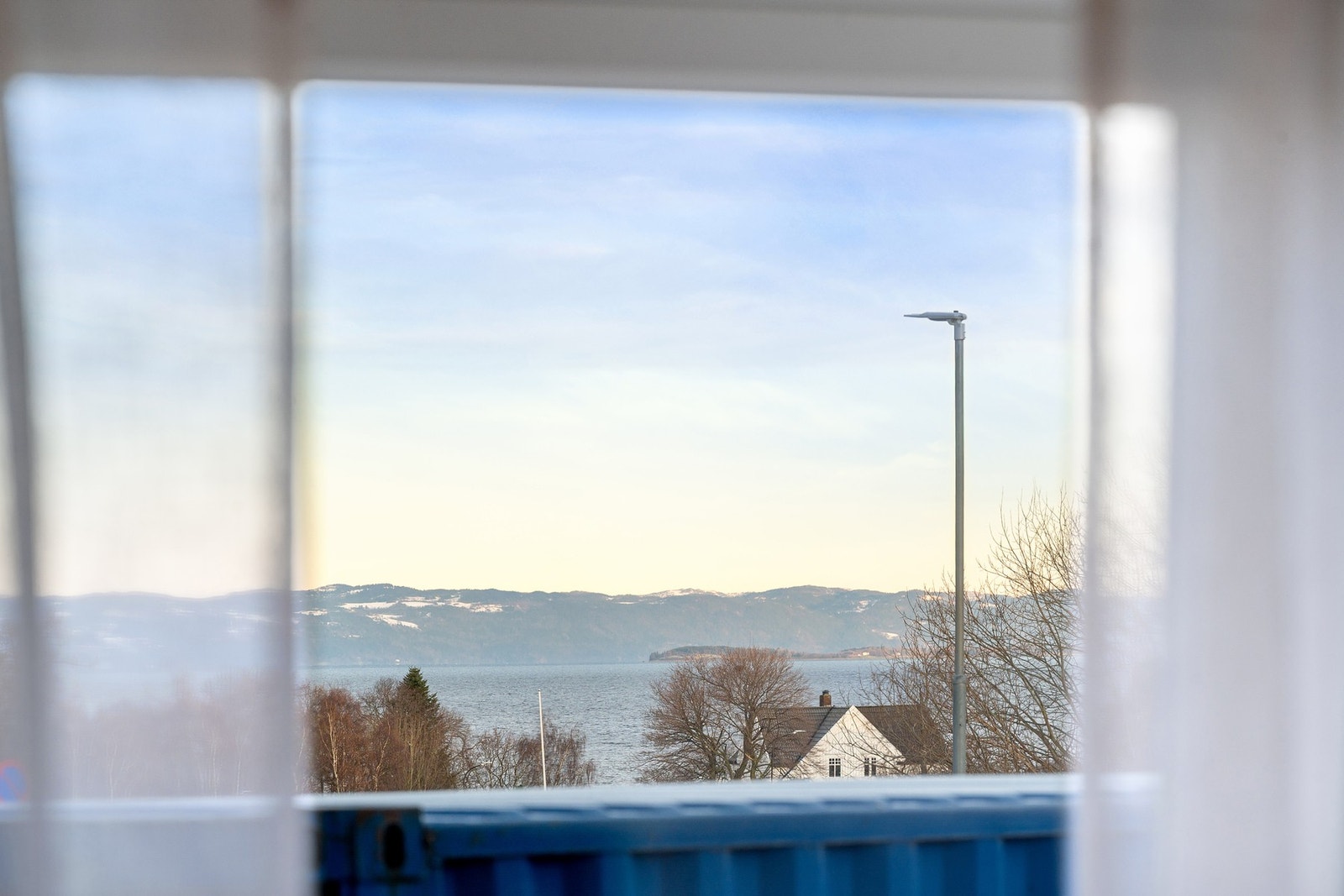 Fra leiligheten har man en flott utsikt mot Trondheimsfjorden. Galleribilde