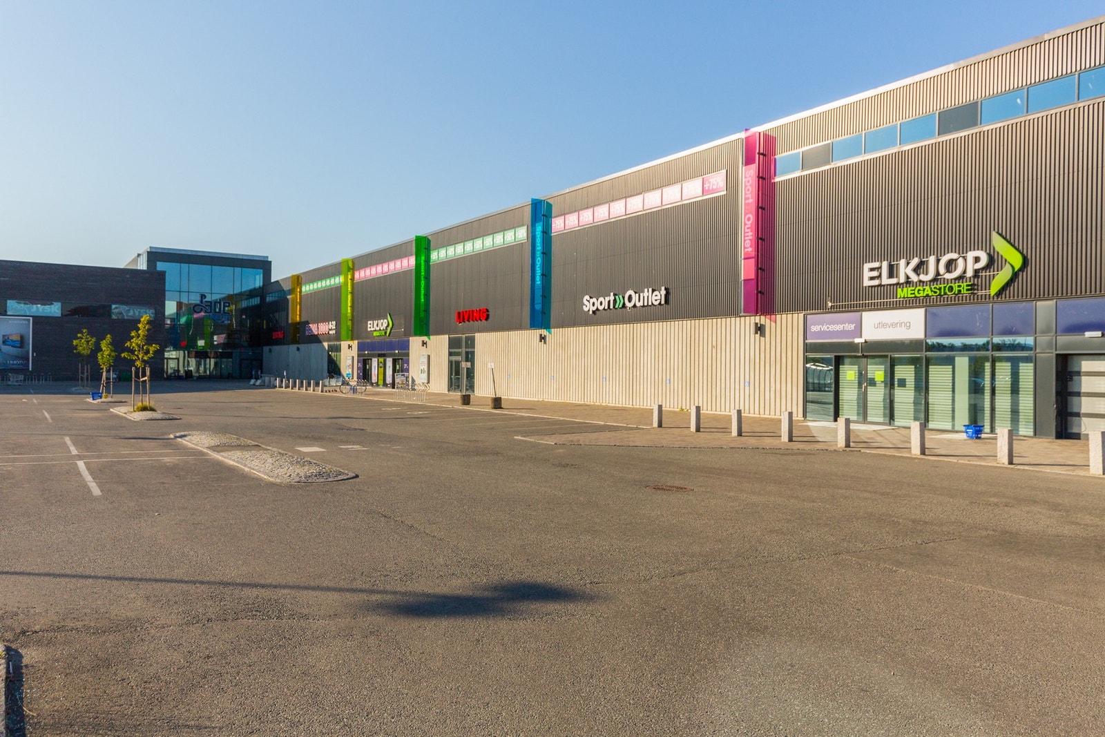 Lade arena er kun minutter unna hvor du finner apotek, dagligvare mm. Galleribilde