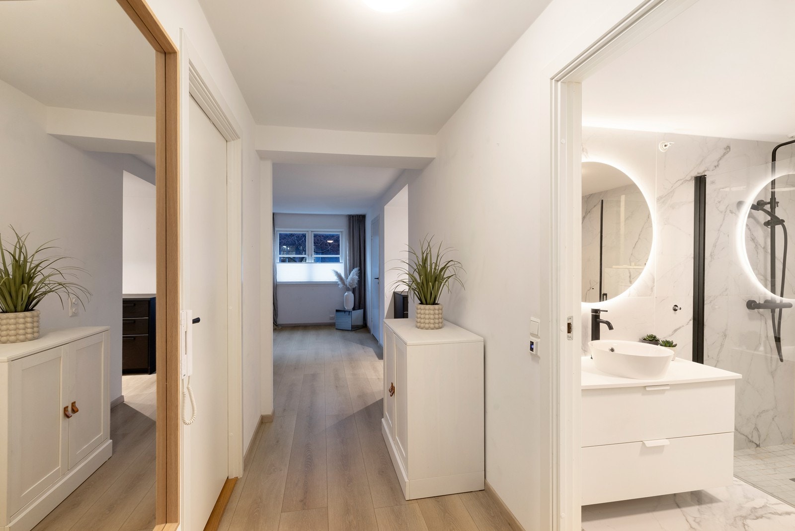 Gang sett inn mot bad Galleribilde