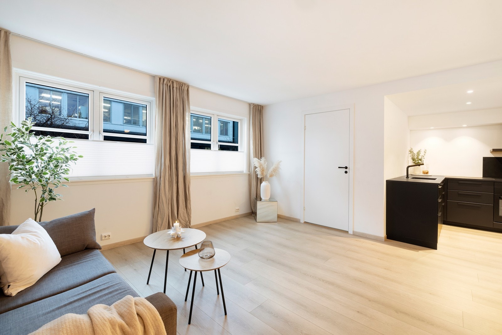 Eiendomsmegler Norge ved Henrik Lossius ønsker deg velkommen til Kronprinsens gate 19! Galleribilde