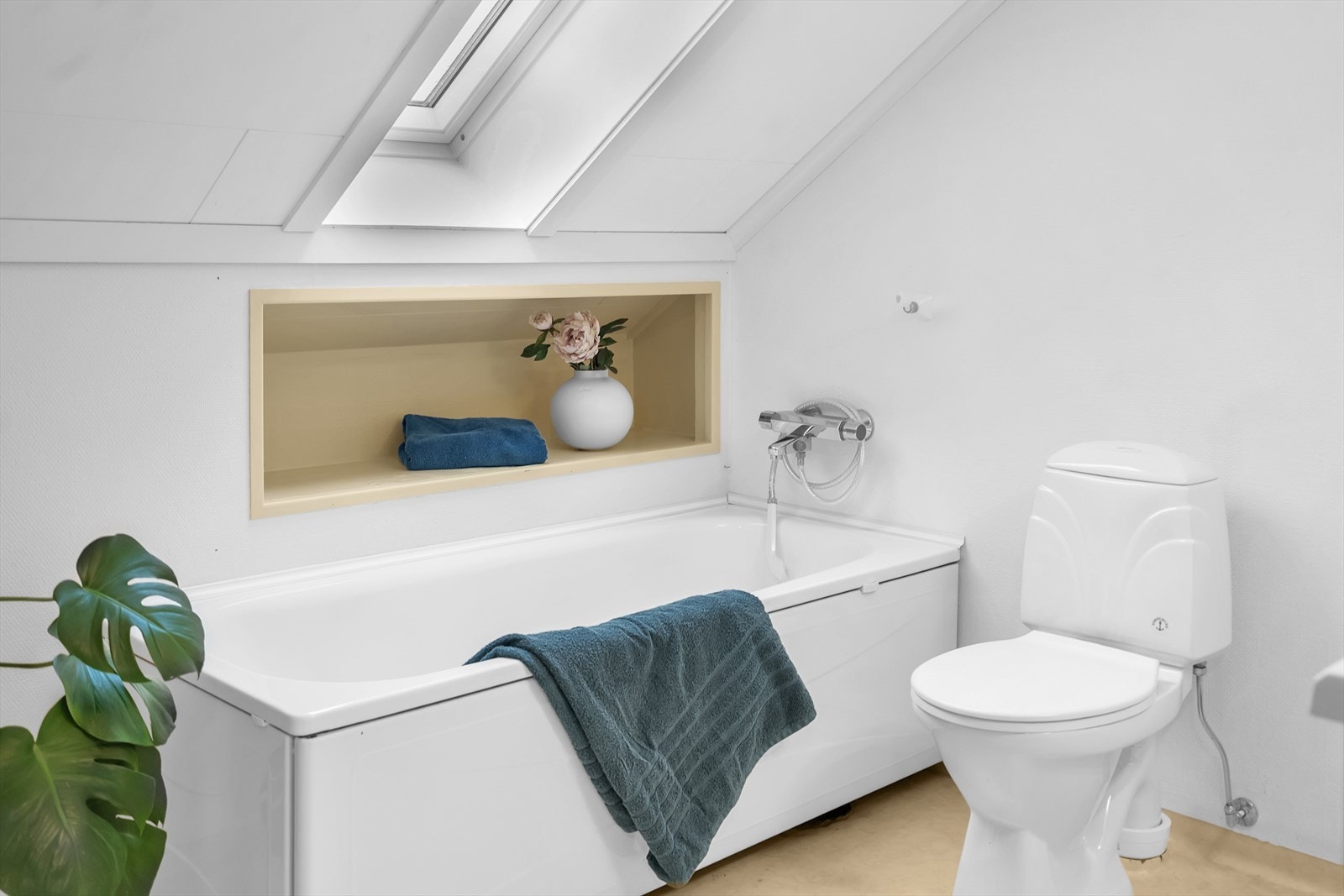 Bad 2.etg. Galleribilde