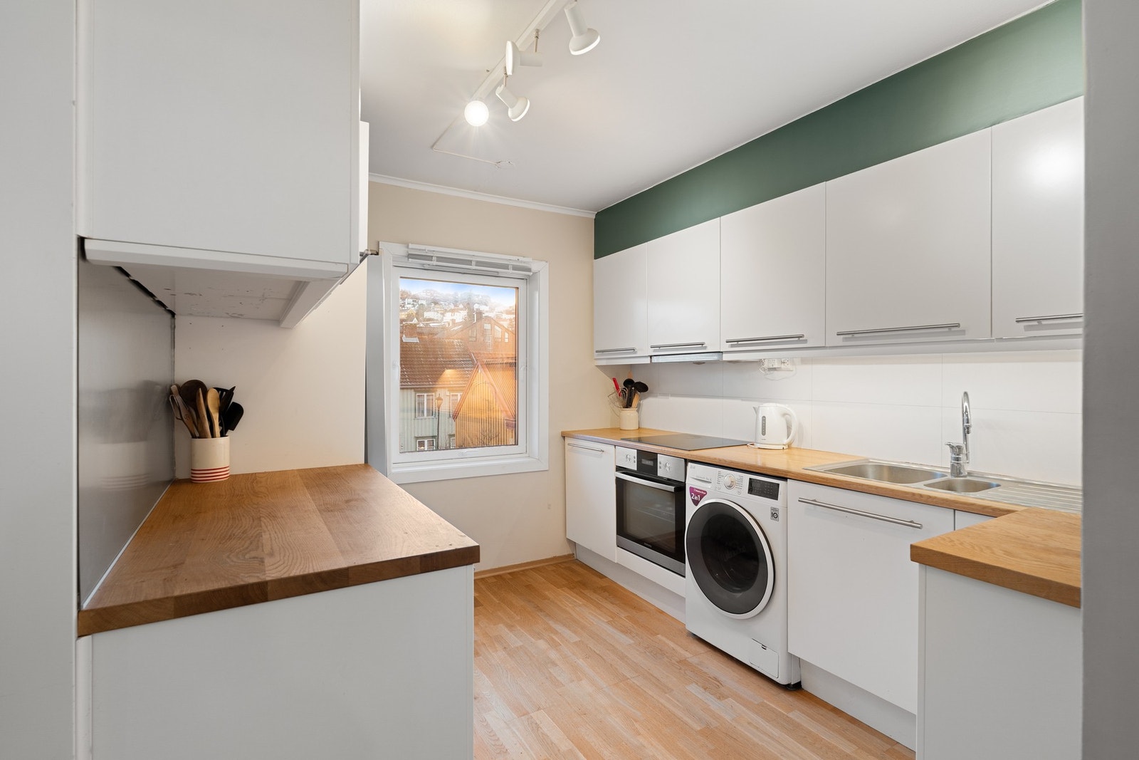 Lekkert og moderne kjøkken fra 2016. Galleribilde