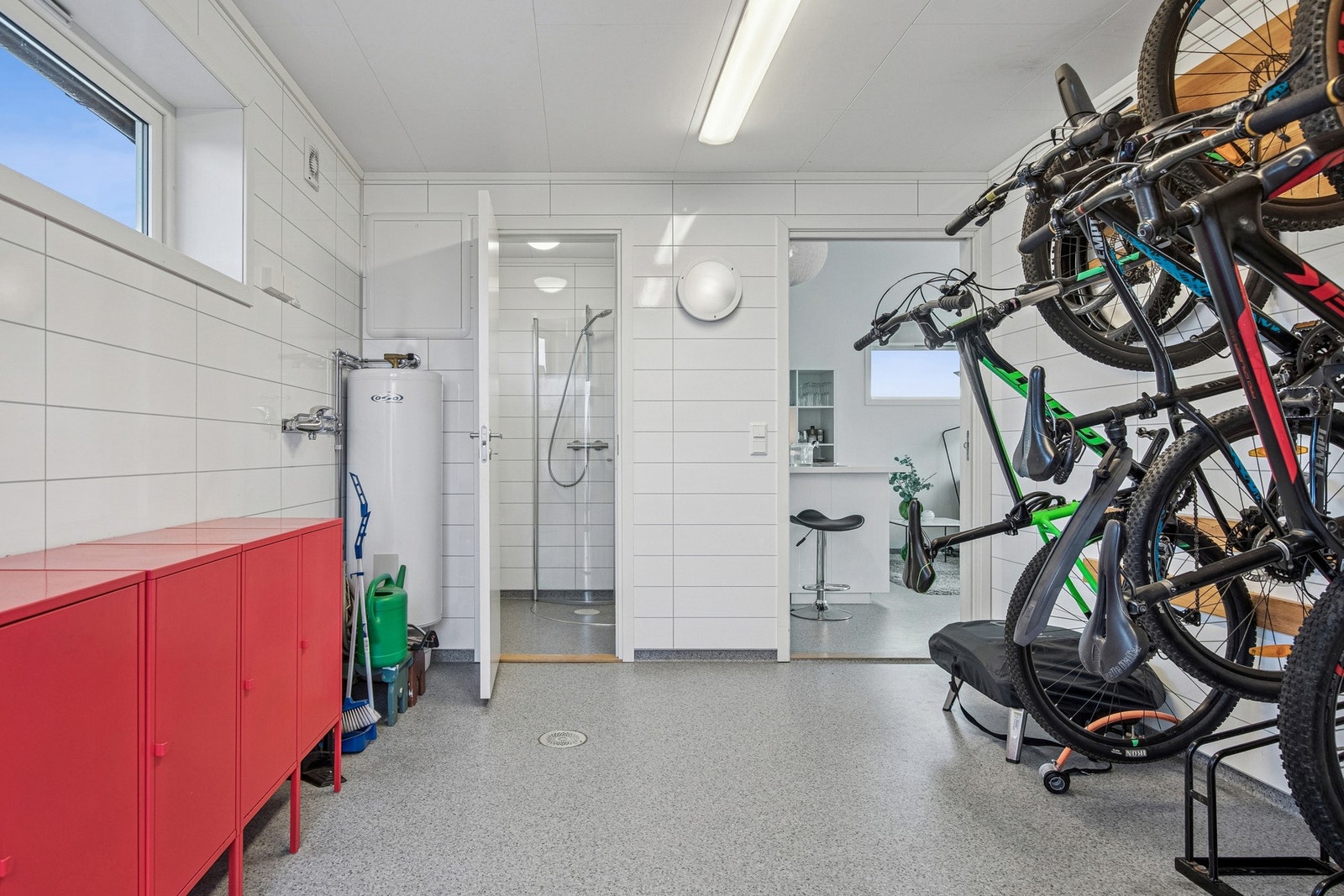 Oppbevaringsrom for sportsutstyr el. Galleribilde