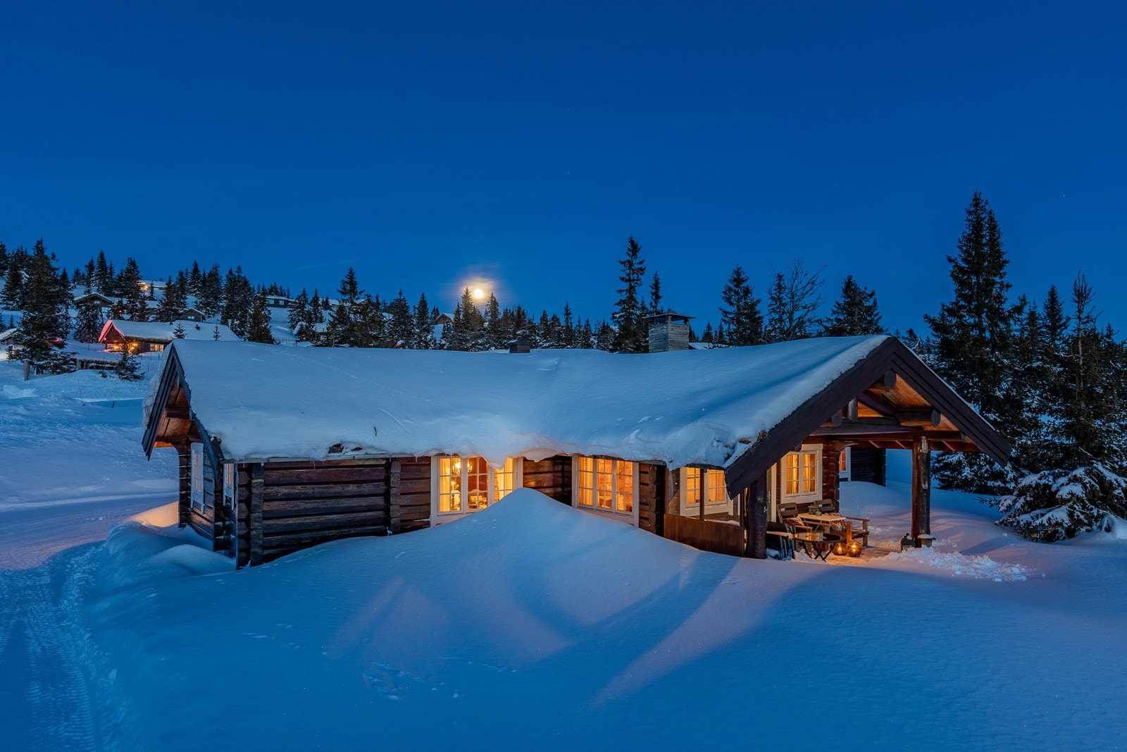 Unik beliggenhet i ett meget popluært område, nesten to mål eiet tomt! Galleribilde