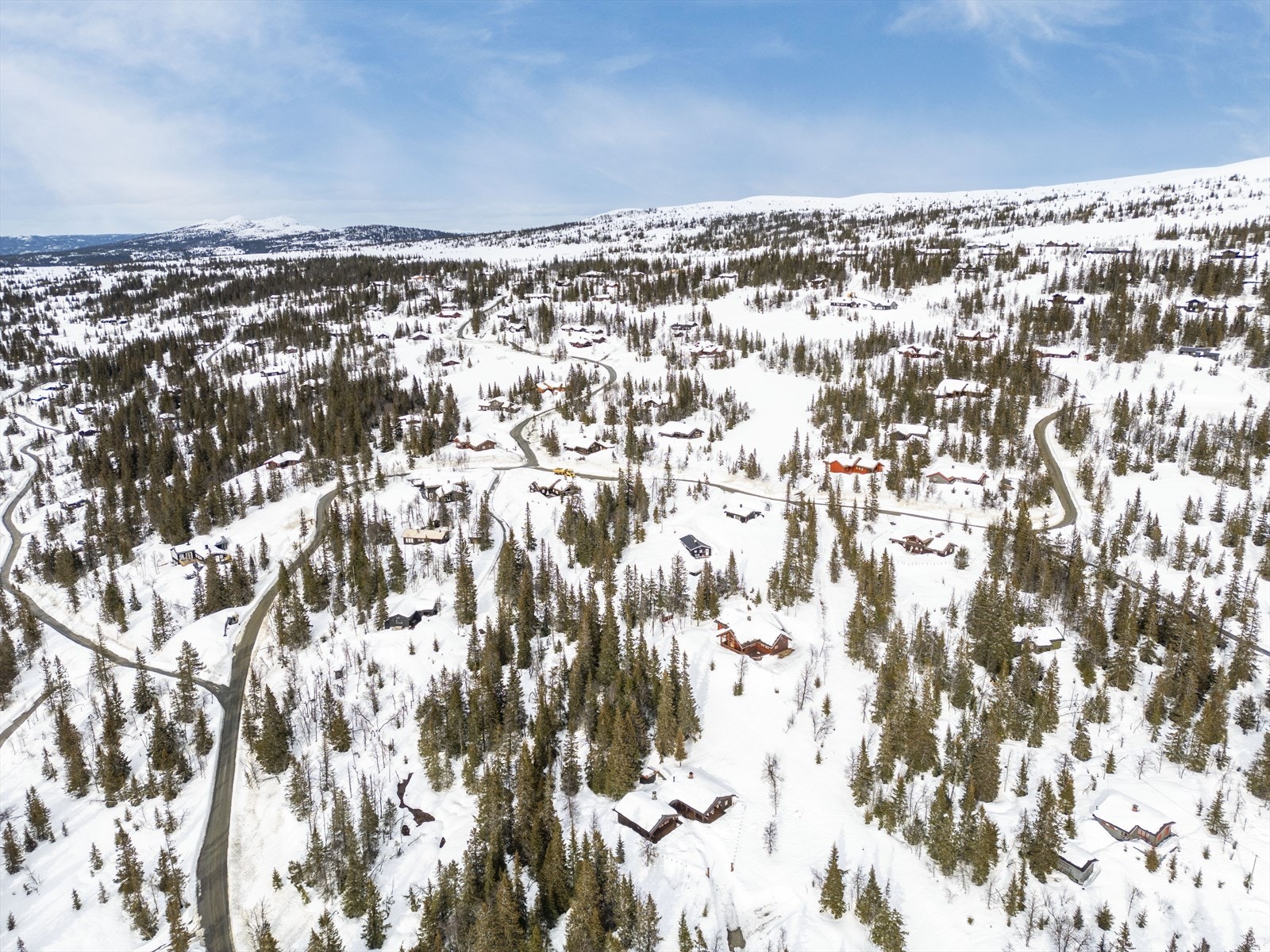 043_På Haglebu finnes alpinanlegg, dagligvarebutikk og fjellstue..jpg Galleribilde