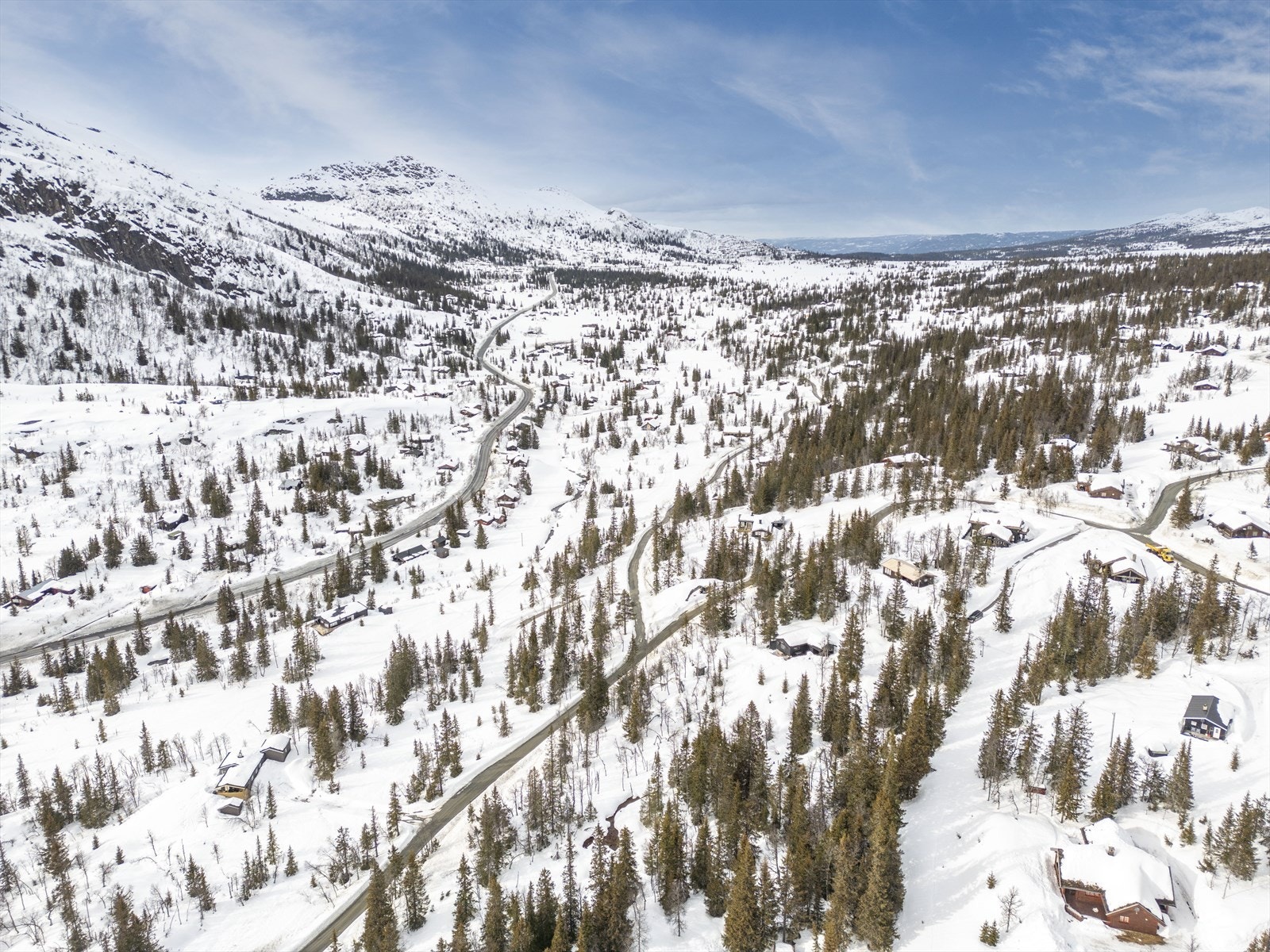 042_Det er verdt å trekke frem muligheten for bading og padling i Haglebuvannet. Her er det også tursti rundt vannet til fots eller på sykkel om sommeren og ski om vinteren. .jpg Galleribilde