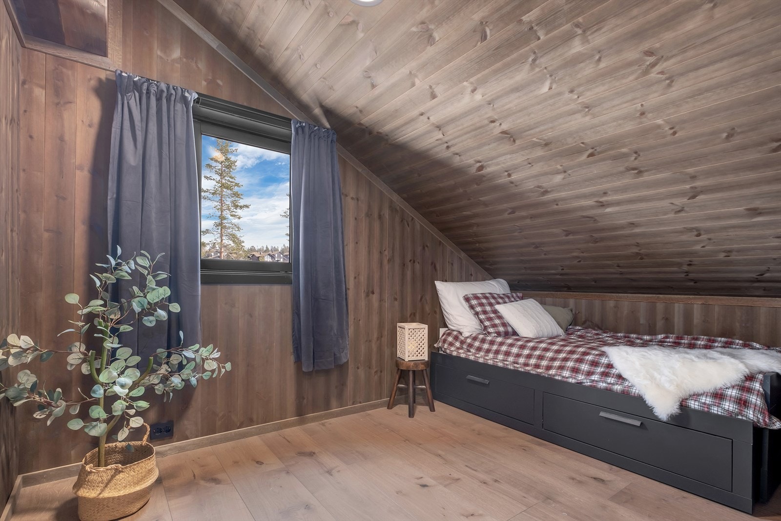 Soverom 2. etasje. Galleribilde