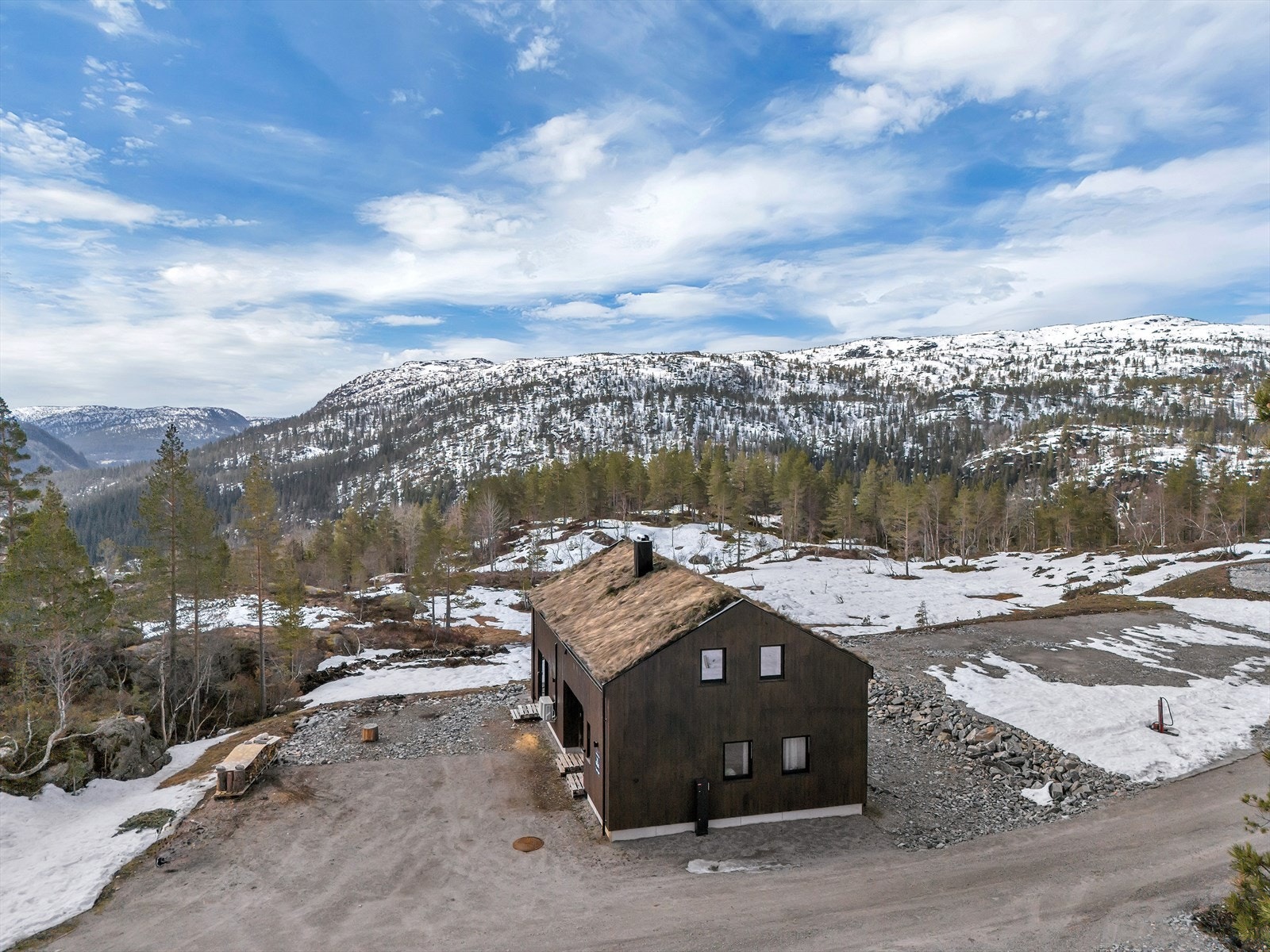 Selveiertomt som er romslig og har mange muligheter. Galleribilde