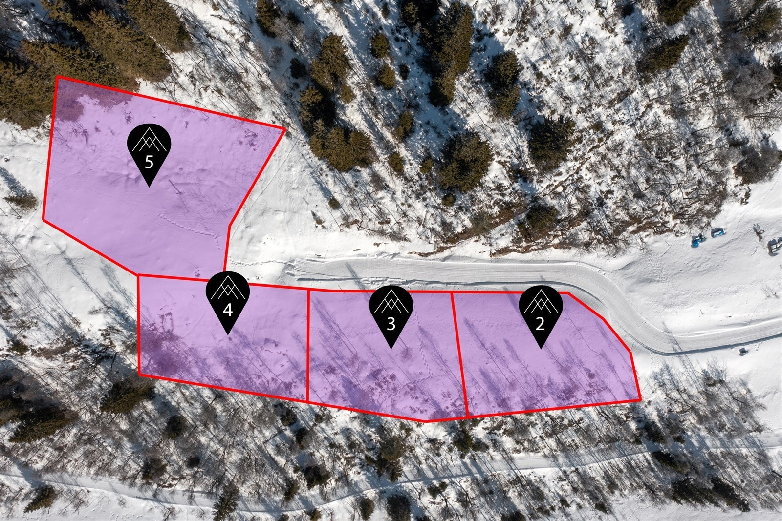 TOMT NR 2: 3 600 000,-
TOMT NR 3: Hytte under oppføring. Kommer for salg.
TOMT NR 4: 3 650 000,-
TOMT NR 5: 3 750 000,- Galleribilde