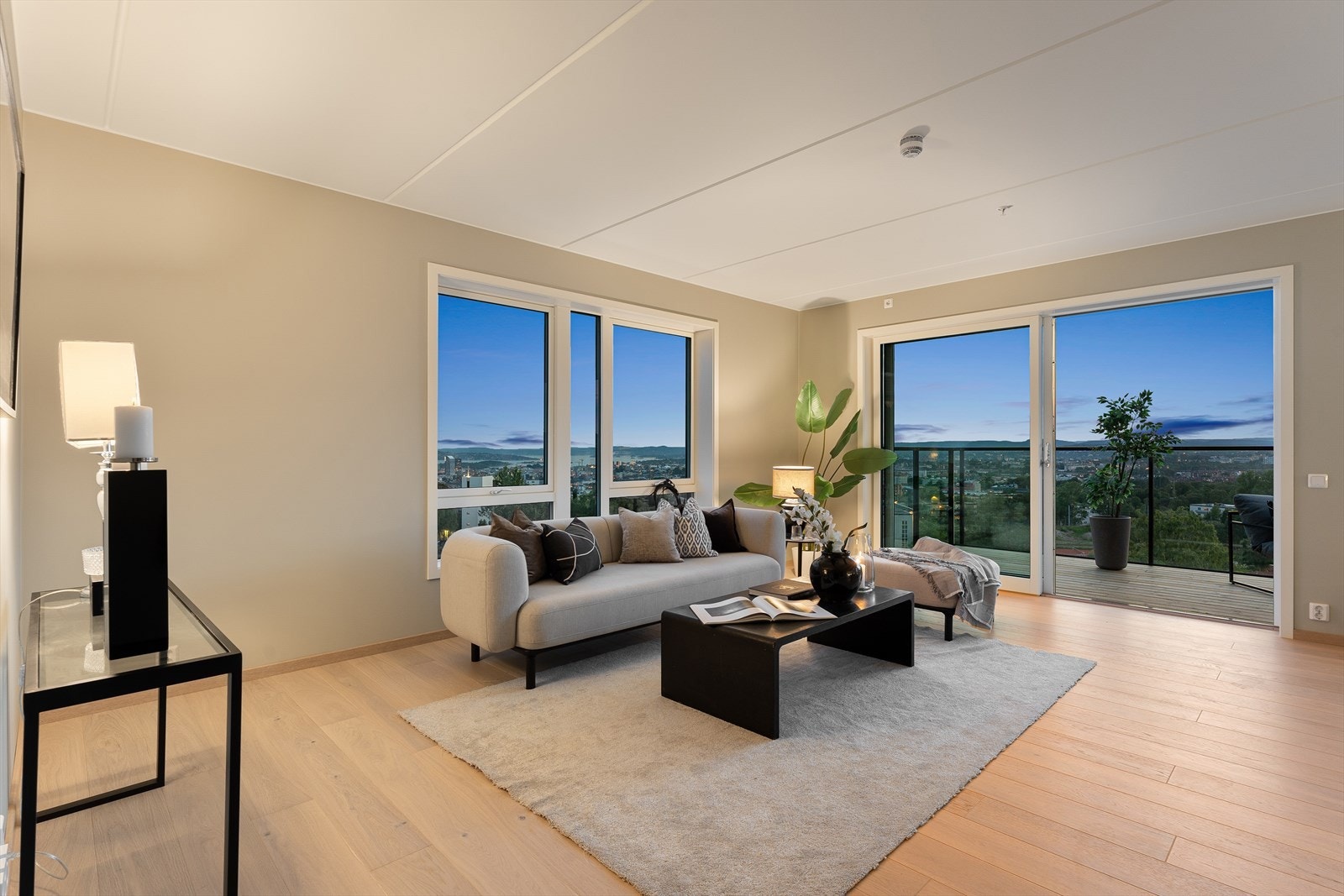 Endeleilighet m/stue som har lys fra to sider. Galleribilde