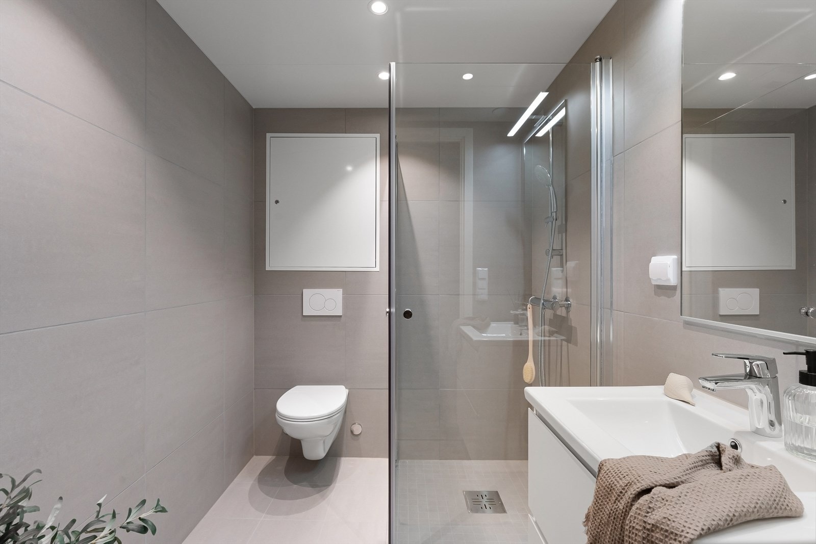 Bad 2 m/vannbåren gulvvarme. Se tilvalgsmeny i salgsoppgave. Galleribilde