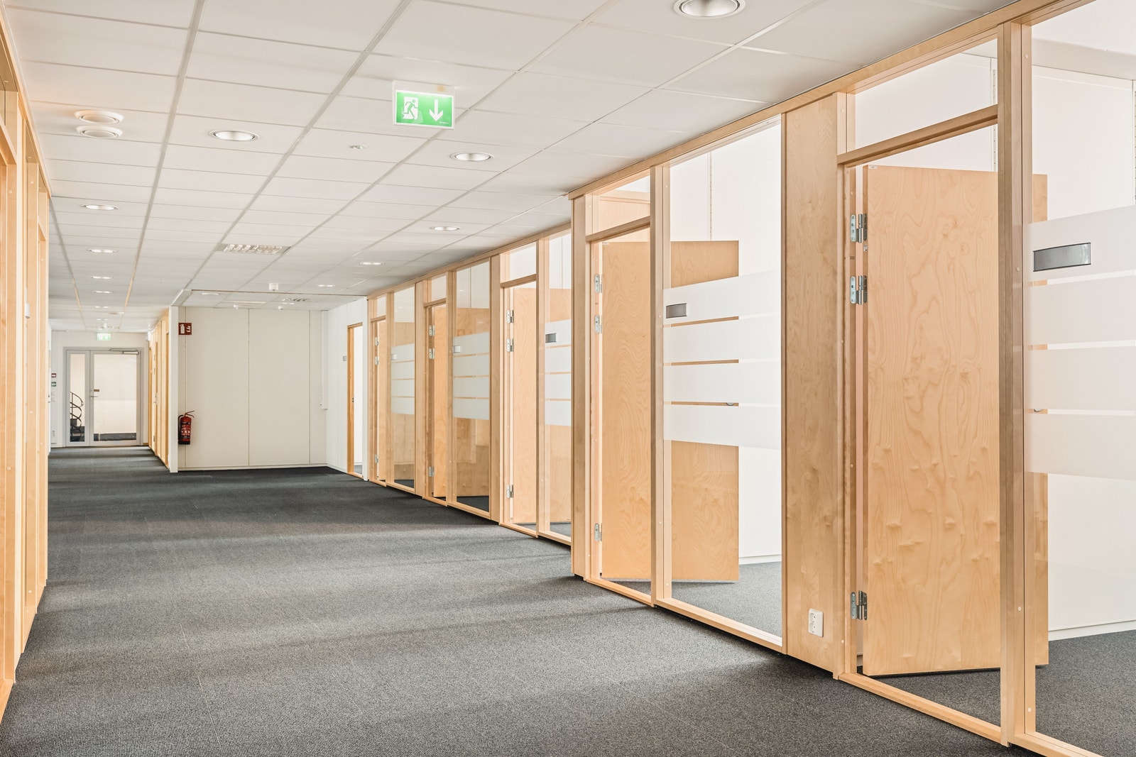 Fleksible planløsninger – åpne landskap, cellekontorer eller kombinasjon Galleribilde