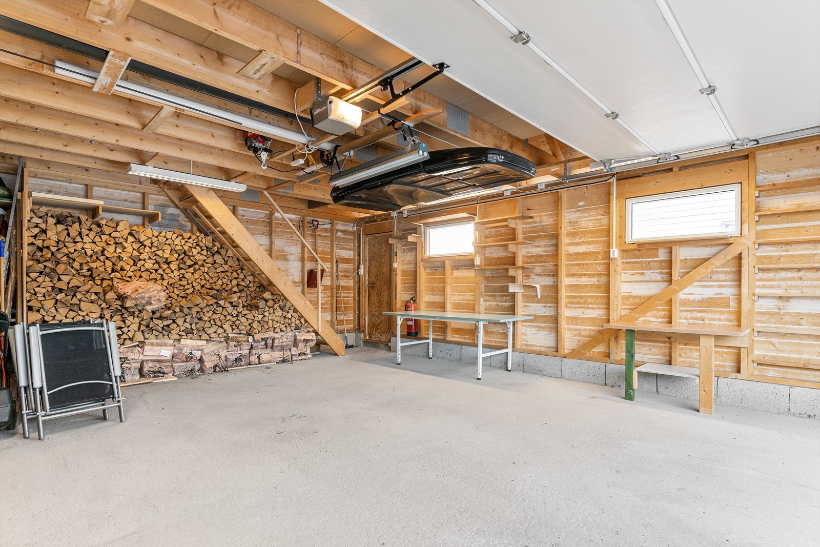 Garasje innvendig. Galleribilde