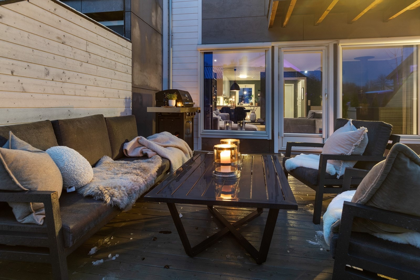 En fin uteplass for å nyte lange sommerkvelder. Galleribilde