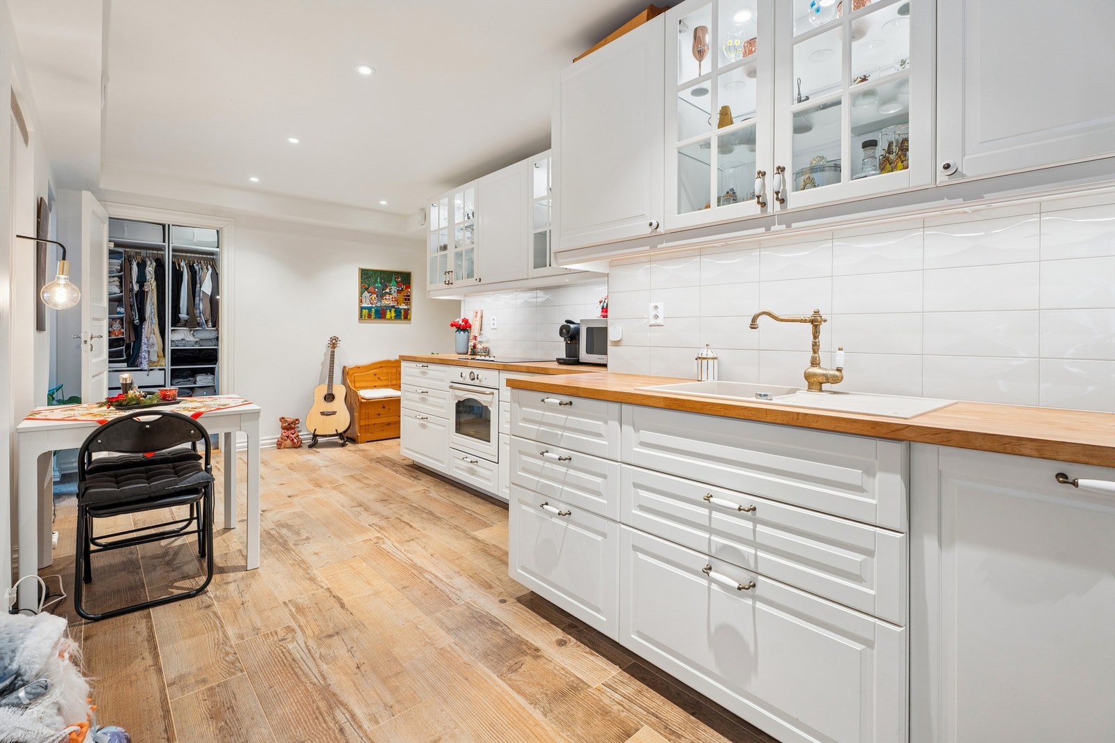 Kjøkkenet i hybelleligheten. Galleribilde