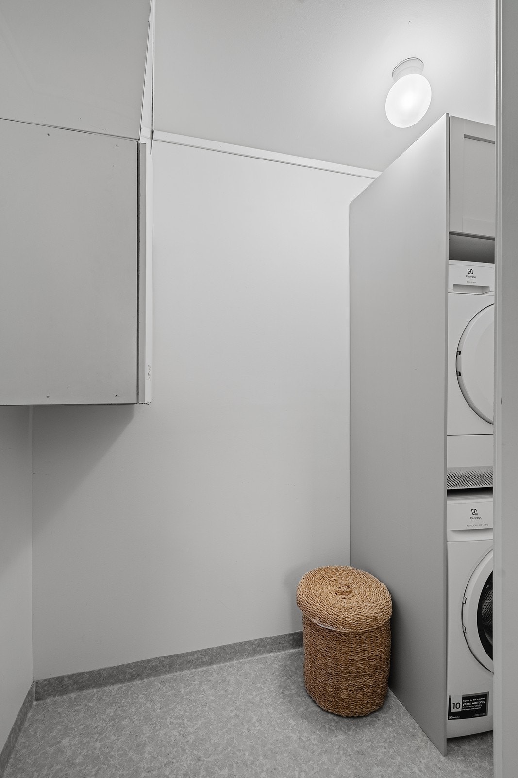 Fra soverommet er det dør inn til eget vaskerom Galleribilde