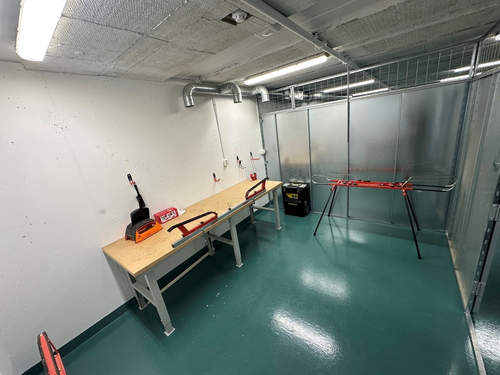 Felles smørebod. Galleribilde