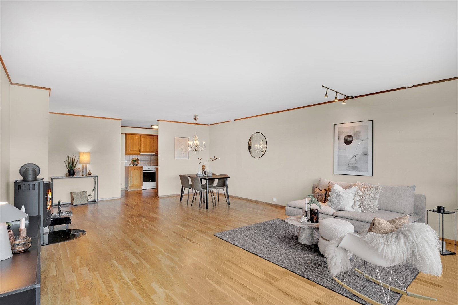 Stue - nytt gulv i 2023 Galleribilde