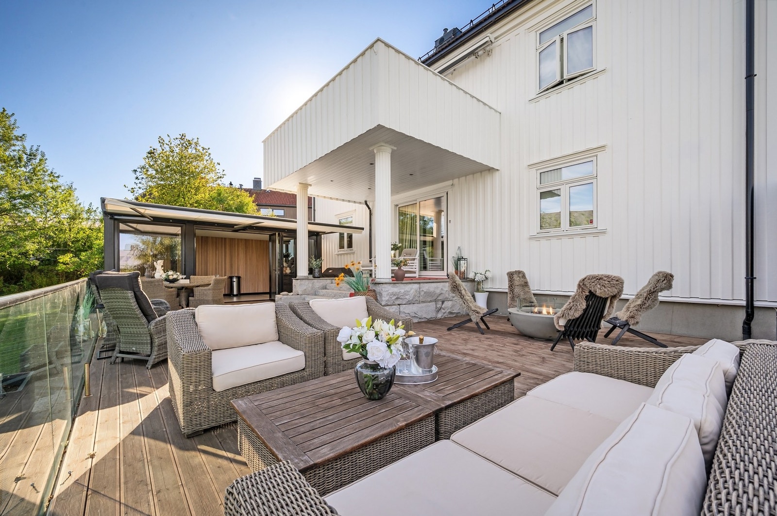 Hageområdet er ypperlig å benytte i sommerhalvåret. Galleribilde