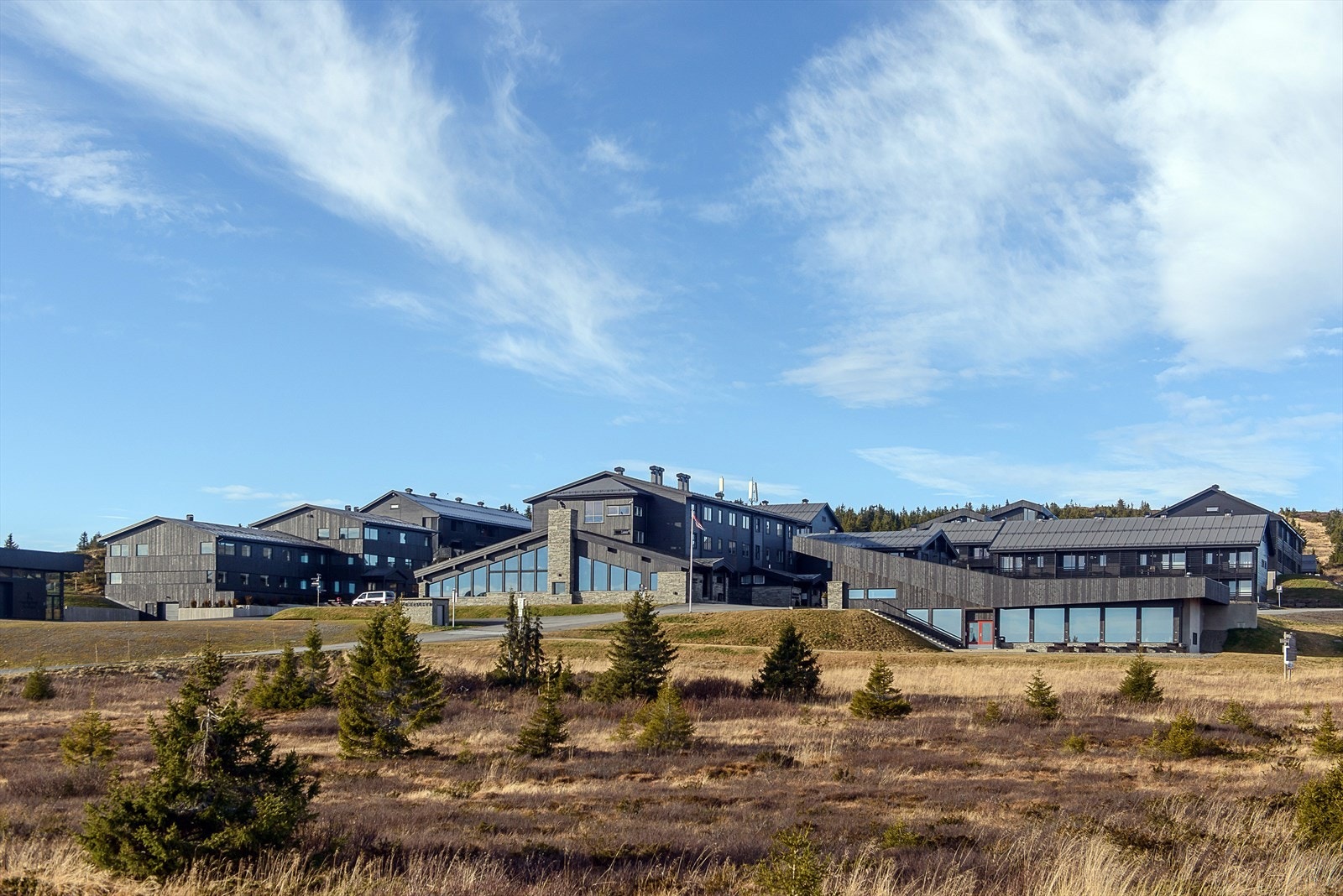 Restaurantbygget på Pellestova ligger rett i nærheten. Galleribilde