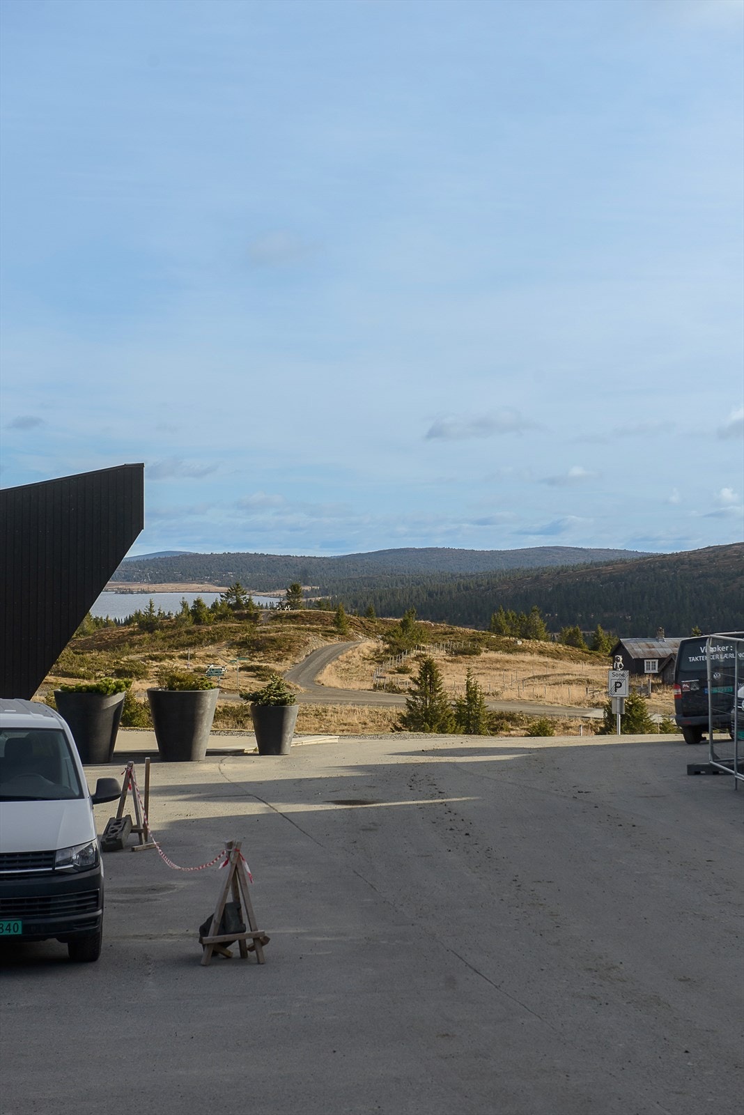 Fint utsikt fra leiligheten. Dette området har alt du trenger, både serveringssteder, nydelig natur og flotte, helårs turmuligheter. Galleribilde