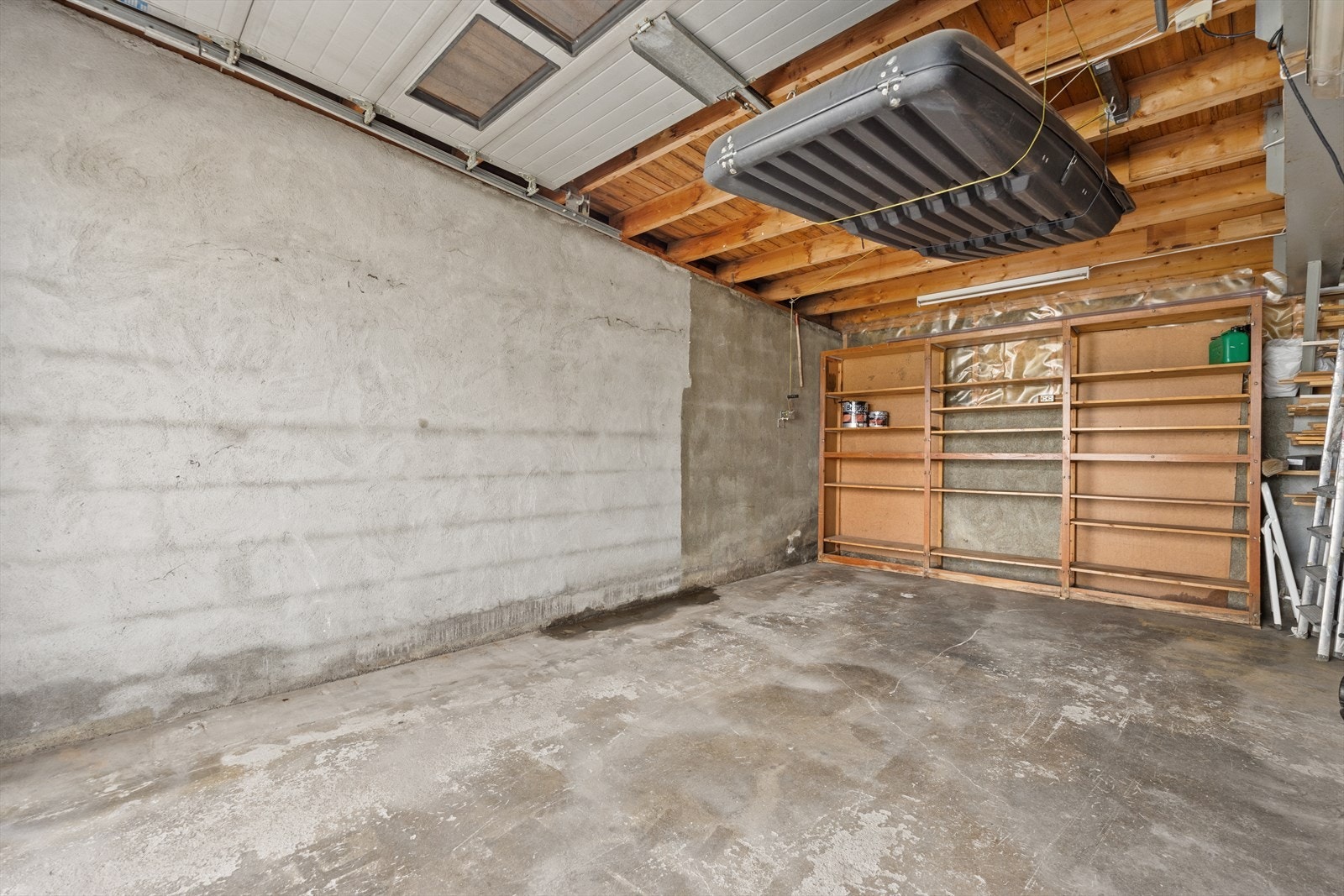 Meget romslig garasje Galleribilde