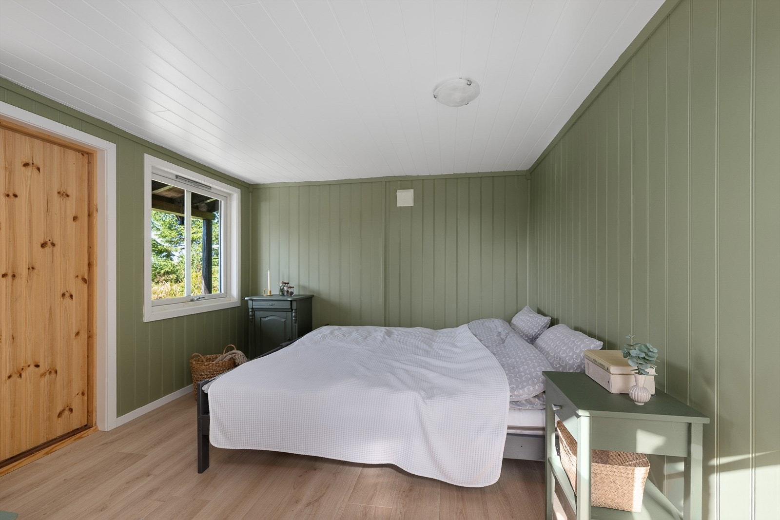 Anneks der selger har valgt å møblere med gjesteseng. Galleribilde