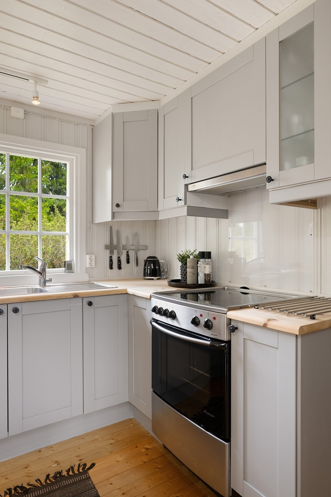 Plass til komfyr i kjøkkeninnredningen. Galleribilde